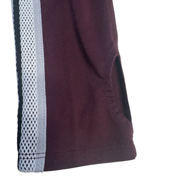 PINK Victoria's Secret Burgundy Sport Top Size M - Picture 5 of 8